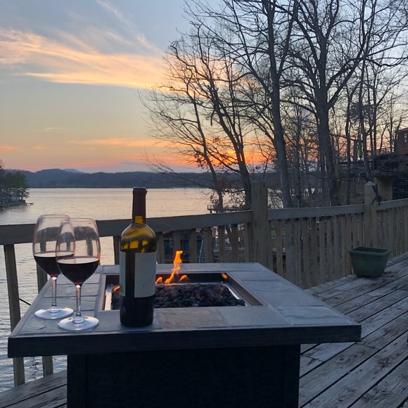 Meet your Posher, Marcella - Picture 2 of 2